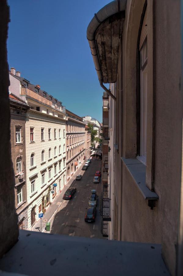 Pau Stylish Studios In The Heart Of Budapest Budapeste Exterior foto